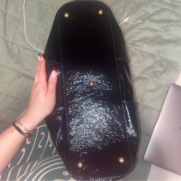 YSL Muse Enamel Patent Handbag - Picture 11 of 16